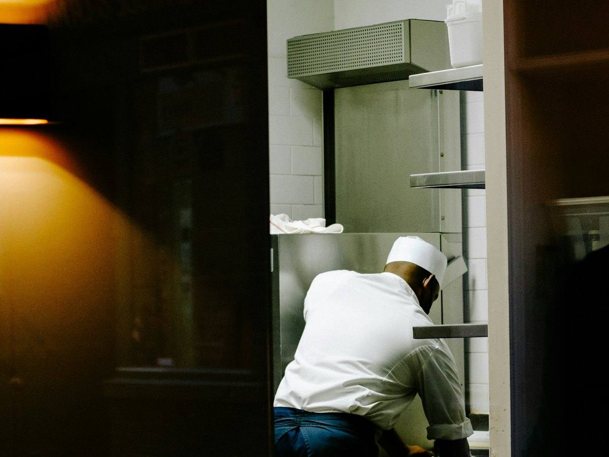 Commercial kitchen appliance repair